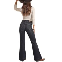 Rock & Roll Cowgirl High Rise With Rivets Trouser 5 Rock & Roll Cowgirl High Rise With Rivets Trouser -Columbia Clothing Shop RRWD5HR0GJ B 05396